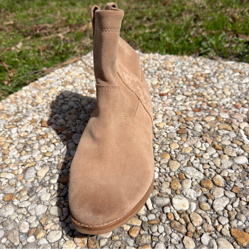 Toms Tan Suede Ankle Booties - Picture 11 of 16